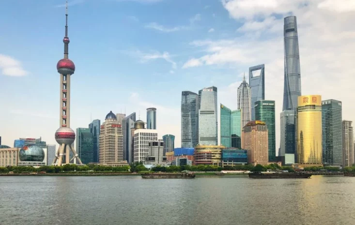 中國2025年GDP面臨風險：房地產危機與美國關稅壓力