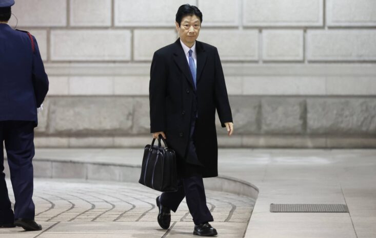日本央行暗示謹慎升息應對通膨飆升