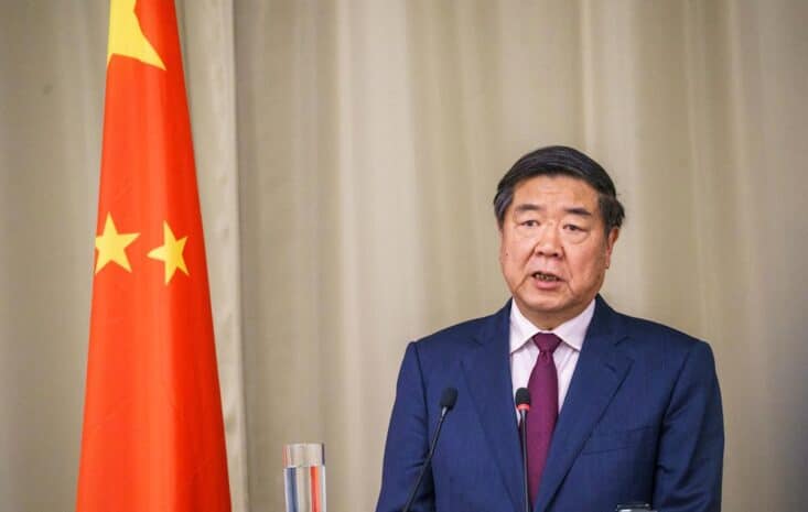 美中在斯德哥爾摩進行貿易談判：延長關稅休戰以穩定全球市場