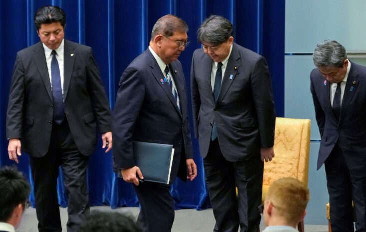 日本政治轉向：石破茂首相因自民黨動盪與經濟挑戰辭職