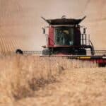 財政部長Bessent自稱「大豆農場主」：面對中國禁令，他也感受到痛苦