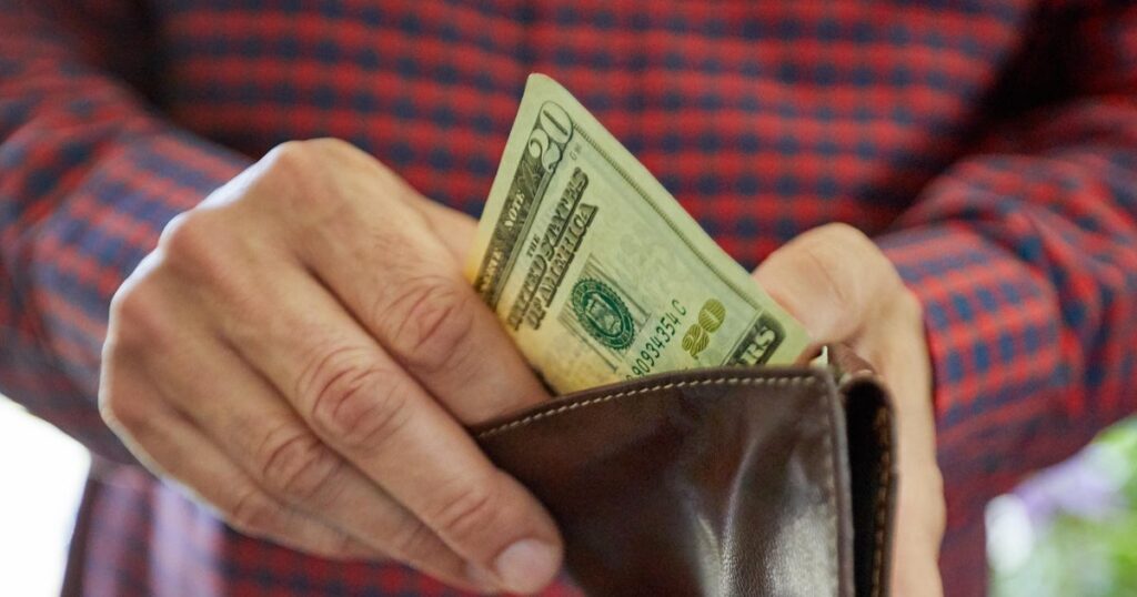 科技巨頭最新動態：谷歌ChatGPT競爭者及蘋果AI策略深度解析