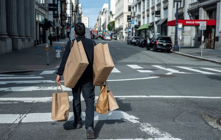 特朗普最新財經動態：市場反應與投資風險解析