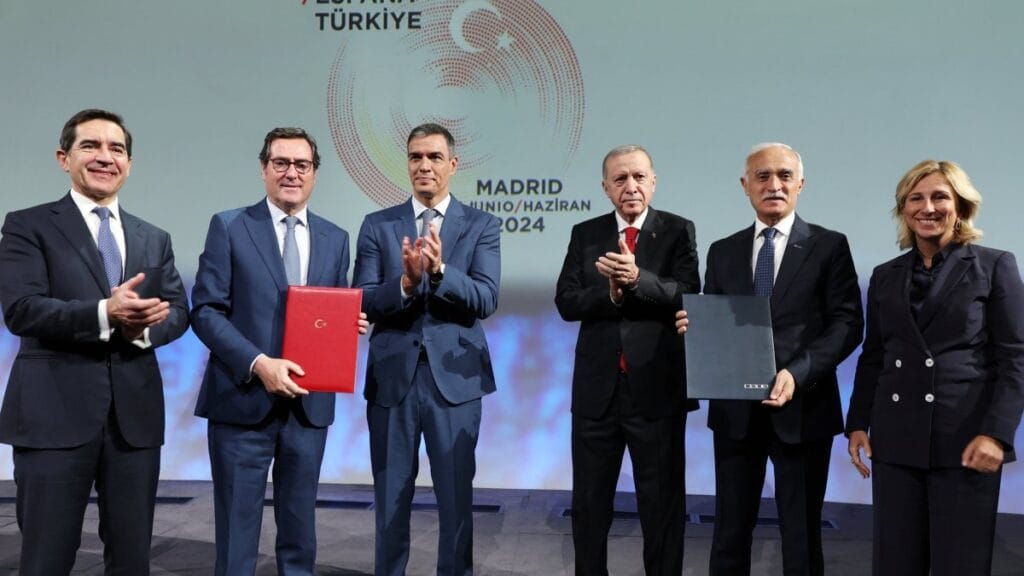 聯準會再度加息50個基點！市場反應熱烈，通膨及利率前景解析