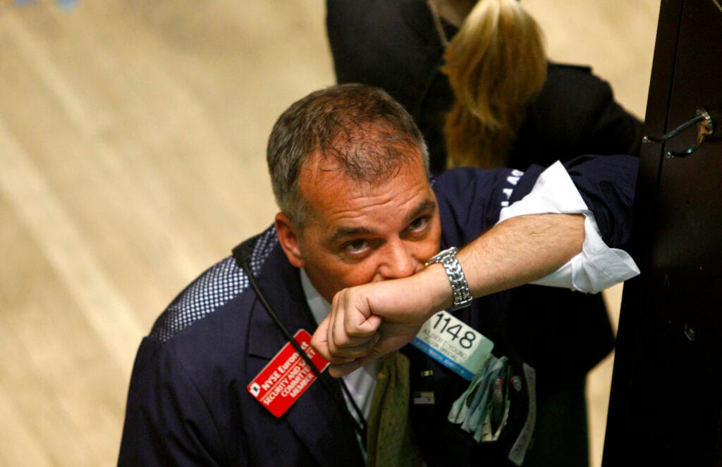 私募信貸擴張、油價回升與AI衝擊：華爾街為何又在談2008？