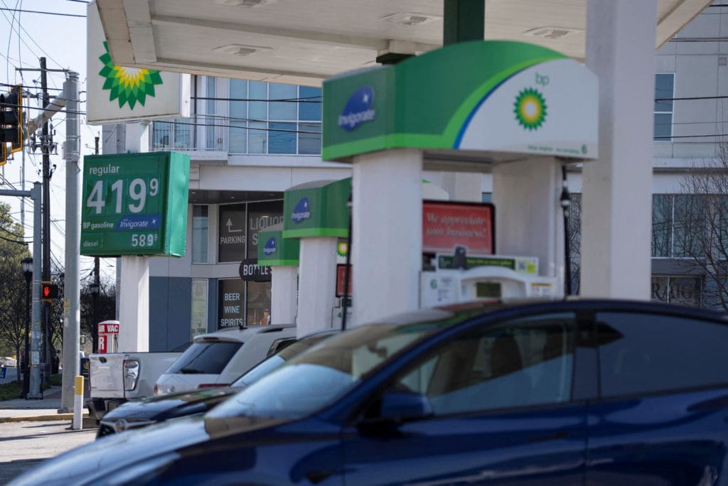 能源擾動讓通膨難降 聯準會降息機率下修 美股與新興貨幣面臨壓力