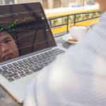 2026年全方位日內交易App工具組合推薦：提升速度、精準與獲利能力