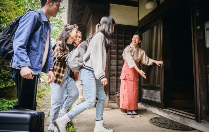 日本旅遊熱潮曝露住宿業嚴重人力短缺問題